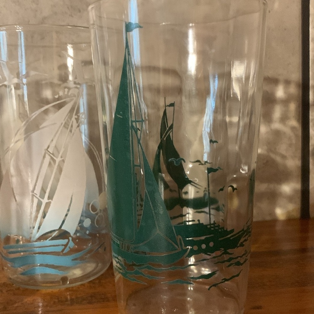 MCM 70s Vintage Set of 4 Nautical Sailboat Themed Clear Drinking Juice Glass - Picture 4 of 17